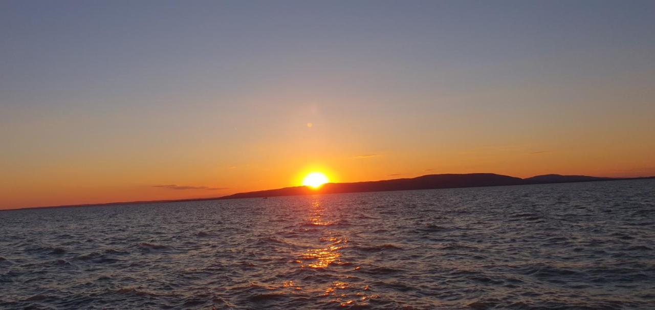 Topart Apartman I Balatonfenyves Buitenkant foto