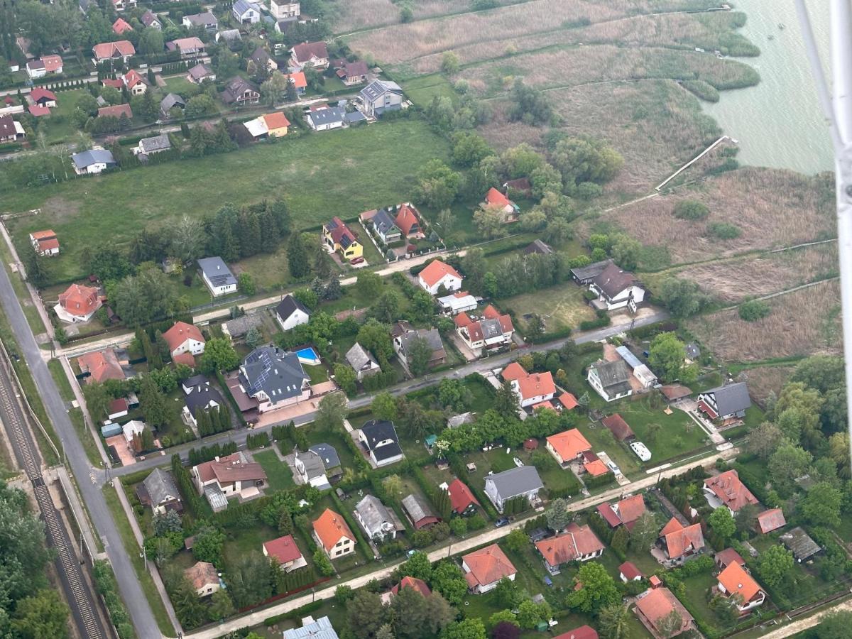 Topart Apartman I Balatonfenyves Buitenkant foto