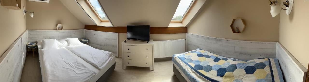 Topart Apartman I Balatonfenyves Buitenkant foto