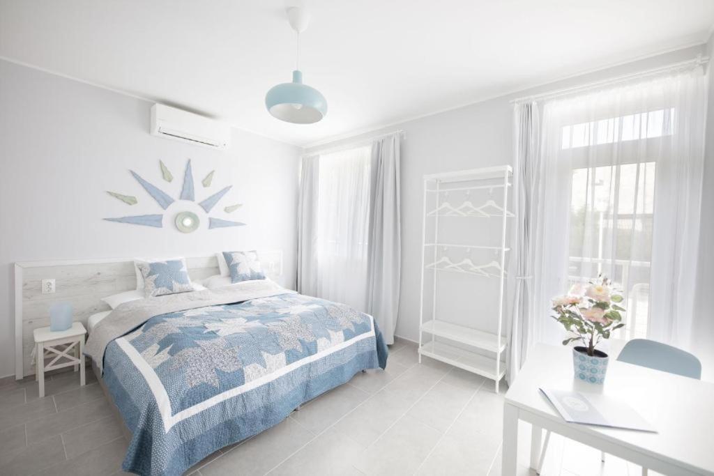 Topart Apartman I Balatonfenyves Buitenkant foto
