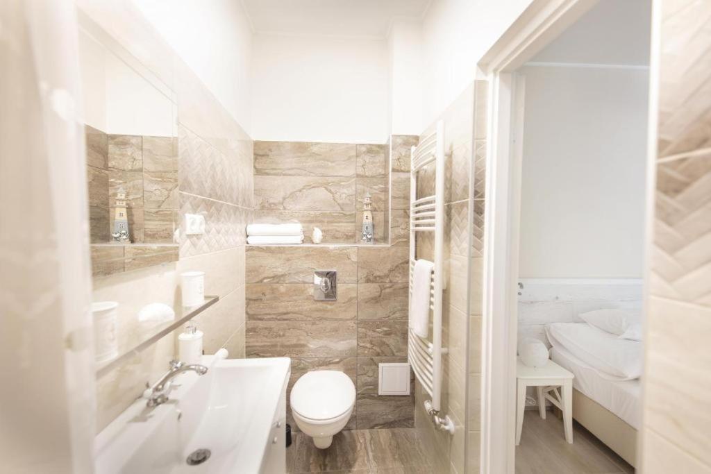 Topart Apartman I Balatonfenyves Buitenkant foto