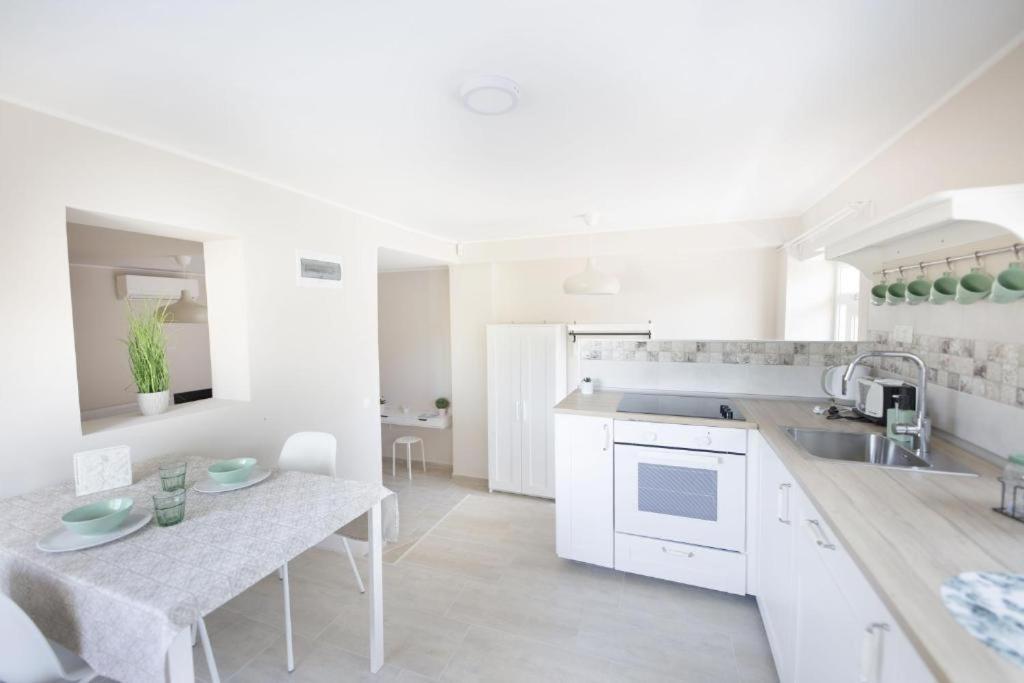 Topart Apartman I Balatonfenyves Buitenkant foto