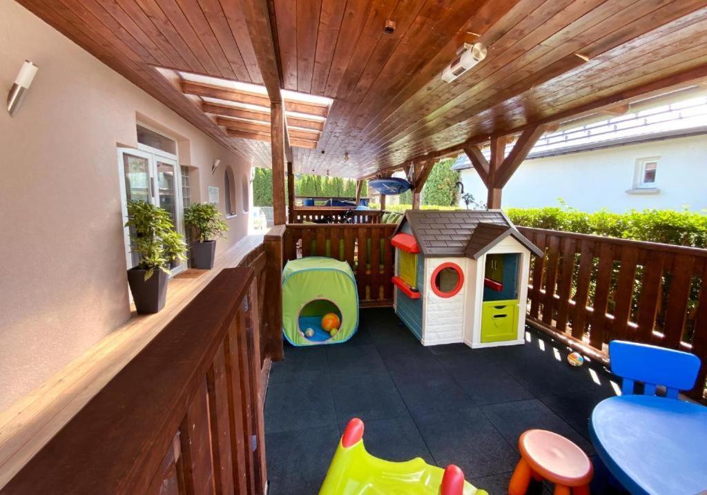 Topart Apartman I Balatonfenyves Buitenkant foto